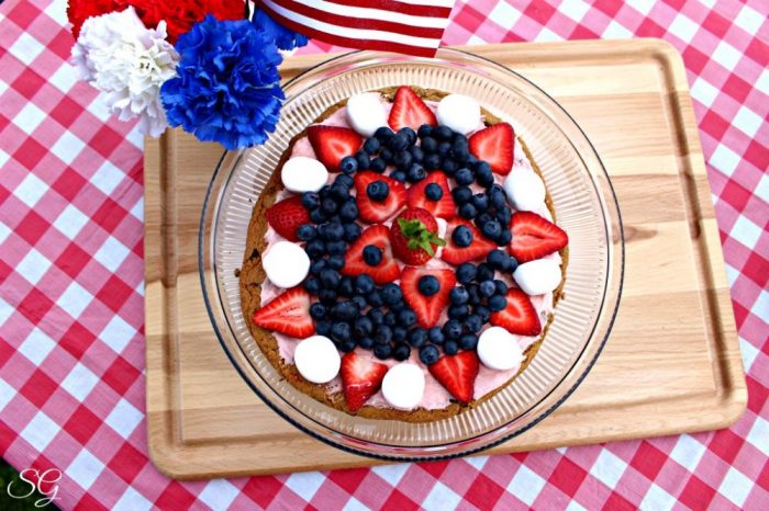 Grilled Dessert - Red, White, and Blue Cookie Pizza, Grilled dessert