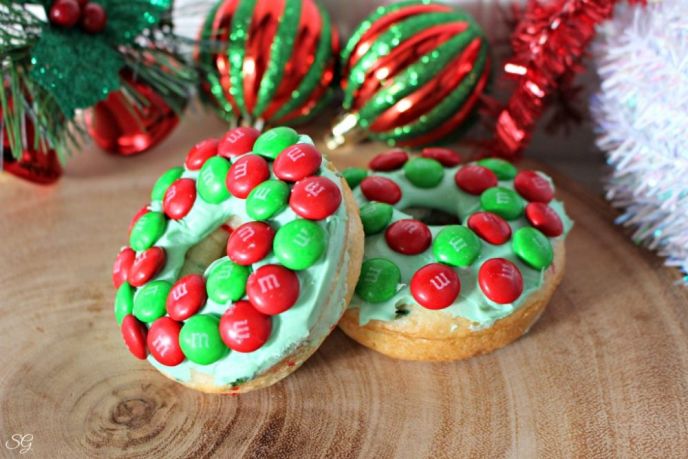 Christmas Wreath Holiday Cake Donut Recipe