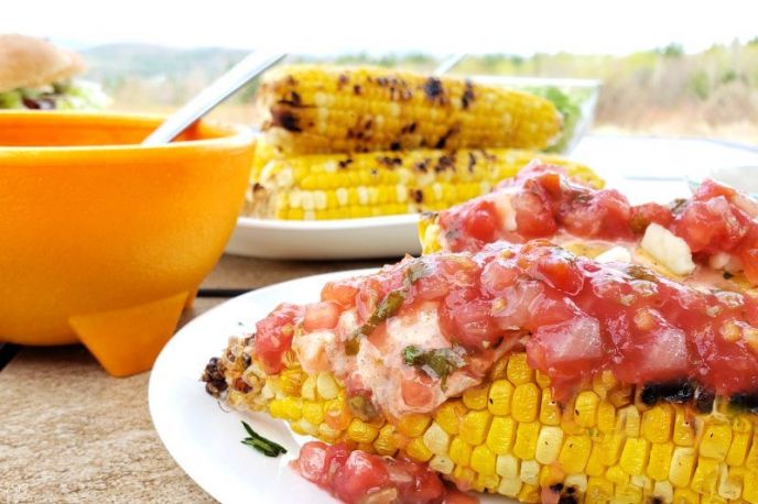 Easy Mexican Street Corn! My recipe take on the delicious street fare you've come to know and love as Mexican Street Corn. Try it! #delish #corn #mexicanstreetcorn